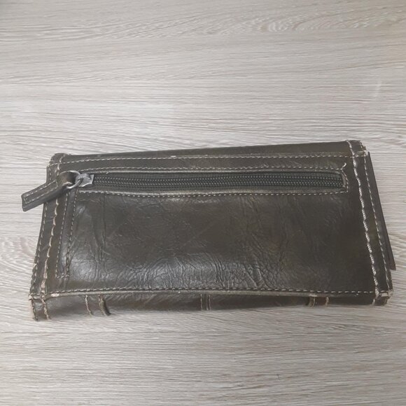 BOC Wallet Faux Leather olive green White Stitch Trim Silver Metal Logo Accent - Picture 3 of 11